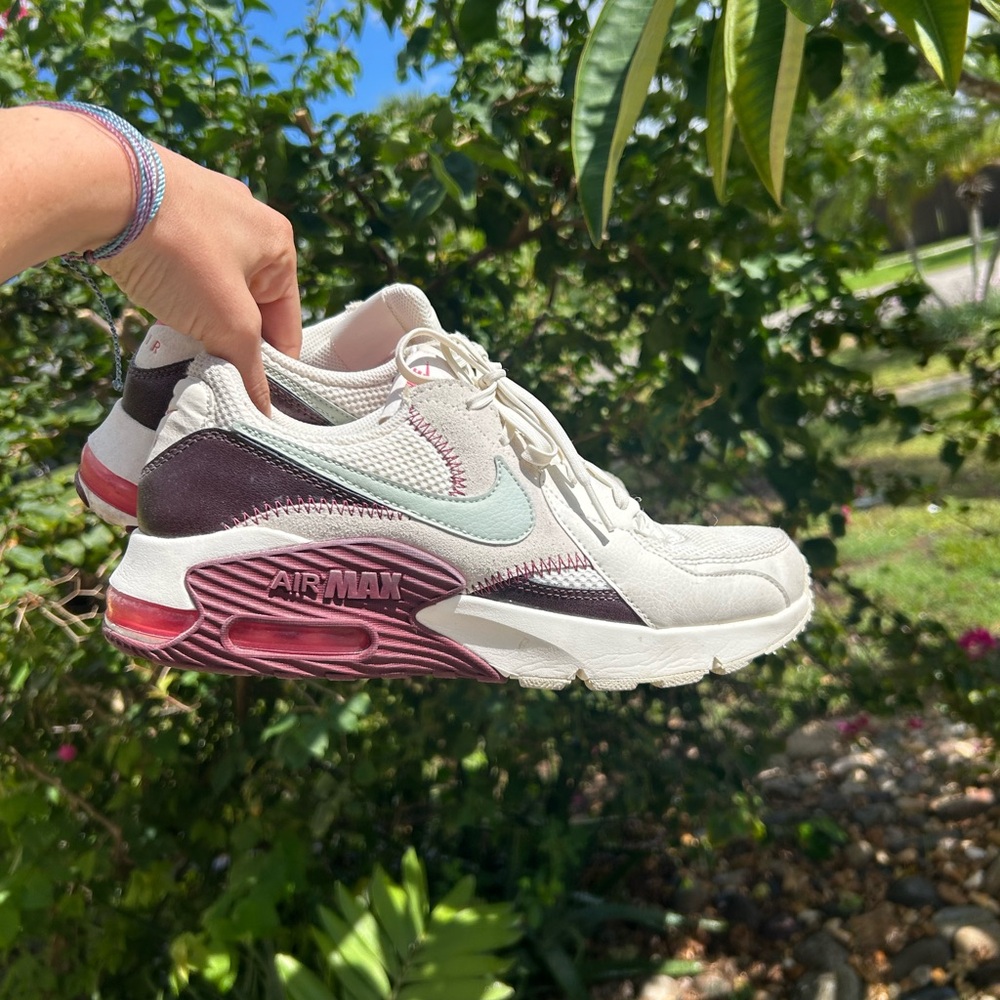 Nike White and Purple Sneakers Air Max Design
